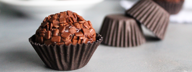 Brigadeiro Gourmet de Chocolate e Leite Condensado: Faça e Venda