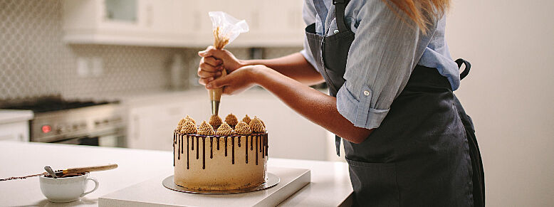 5 passos para fazer bolos profissionais e perfeitos - Confeitaria
